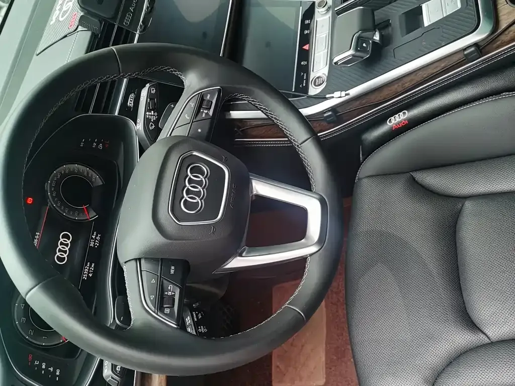 Audi Q7 — фото 4