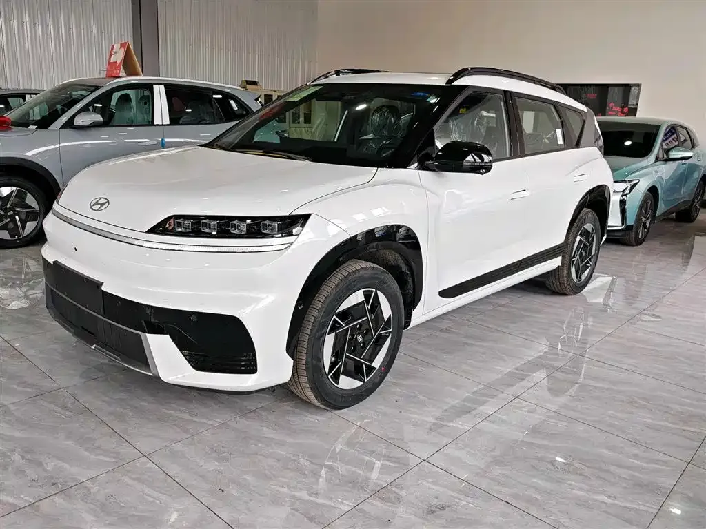 Hyundai EO