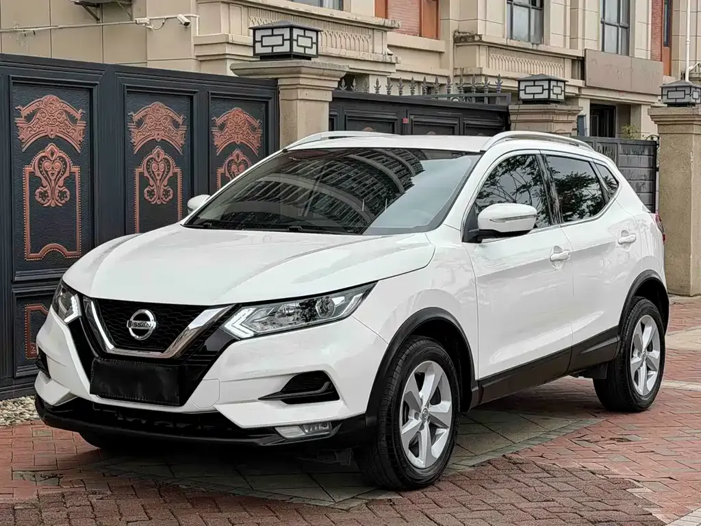 Nissan Qashqai — фото 1