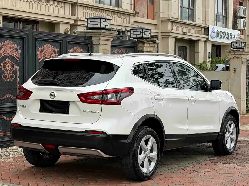 Nissan Qashqai — фото 5