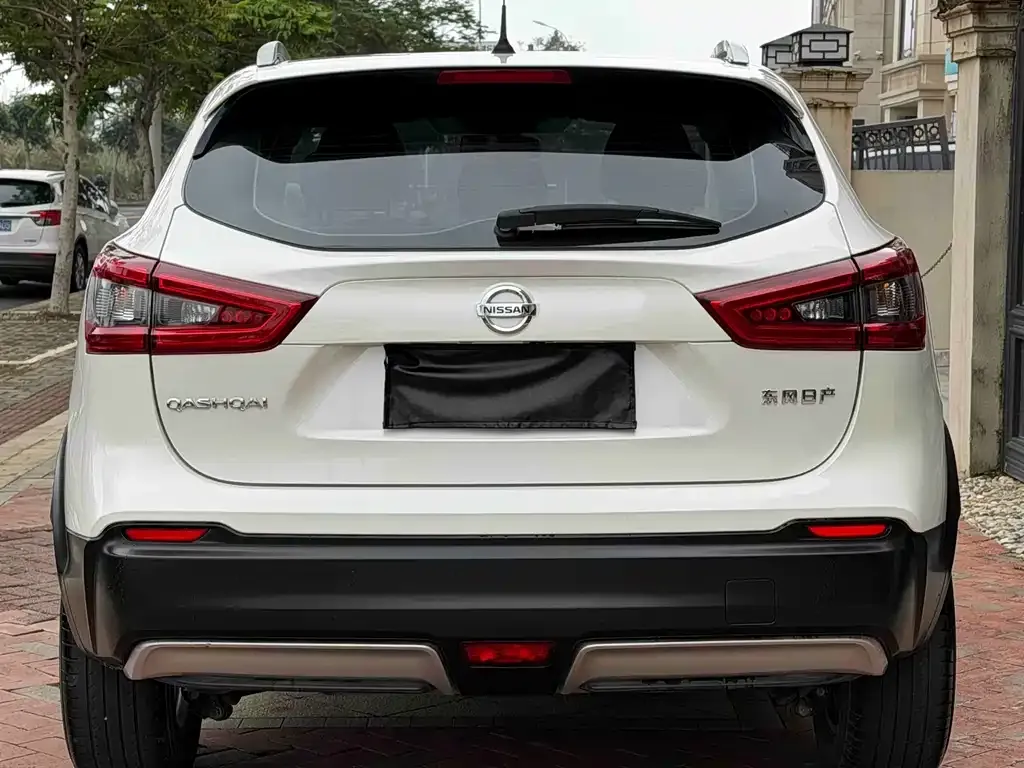 Nissan Qashqai — фото 9