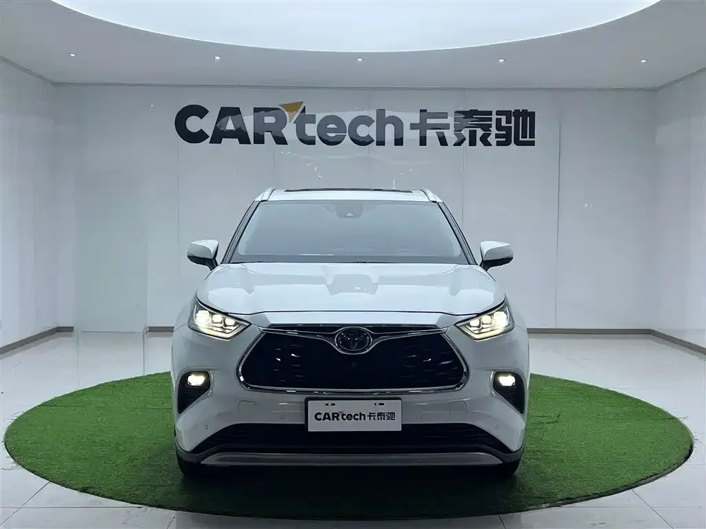 Toyota Highlander — фото 5