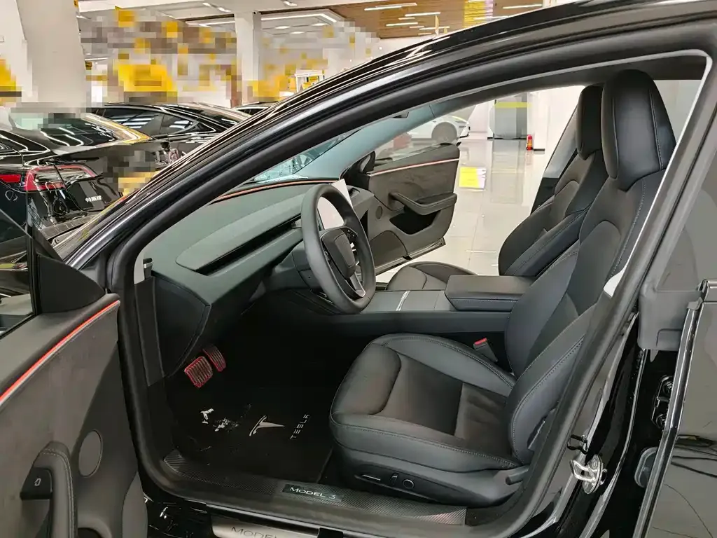 Tesla Model 3 — фото 4