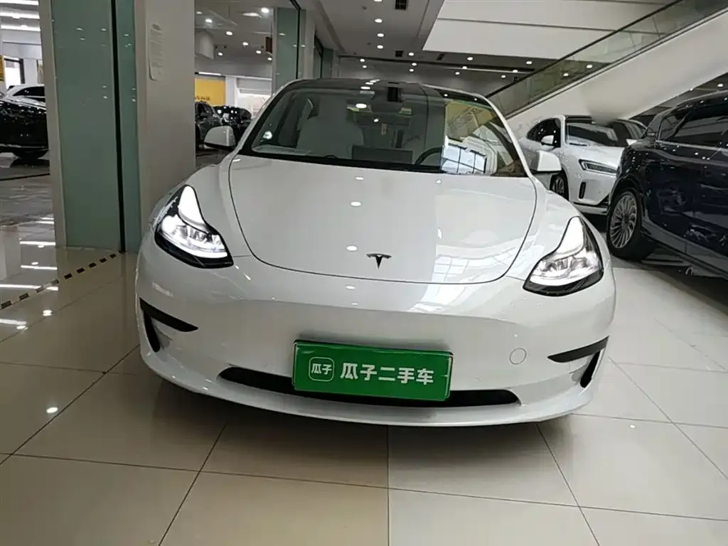 Tesla Model 3 — фото 6