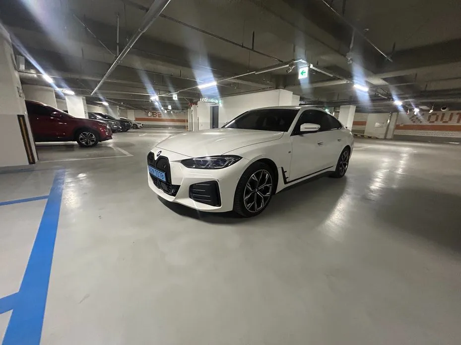 BMW i4 — фото 3