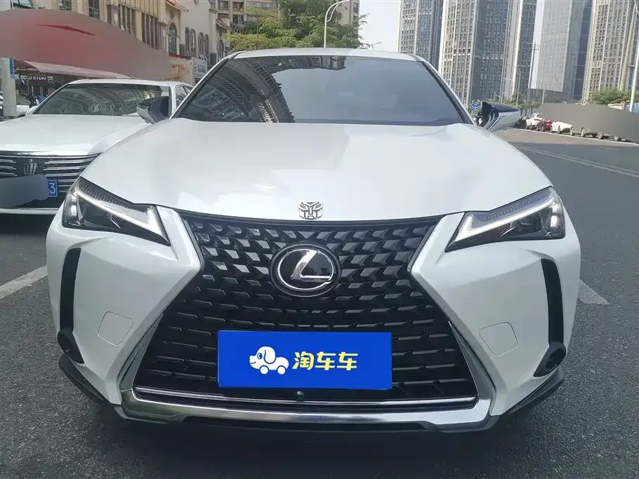 Lexus UX — фото 9