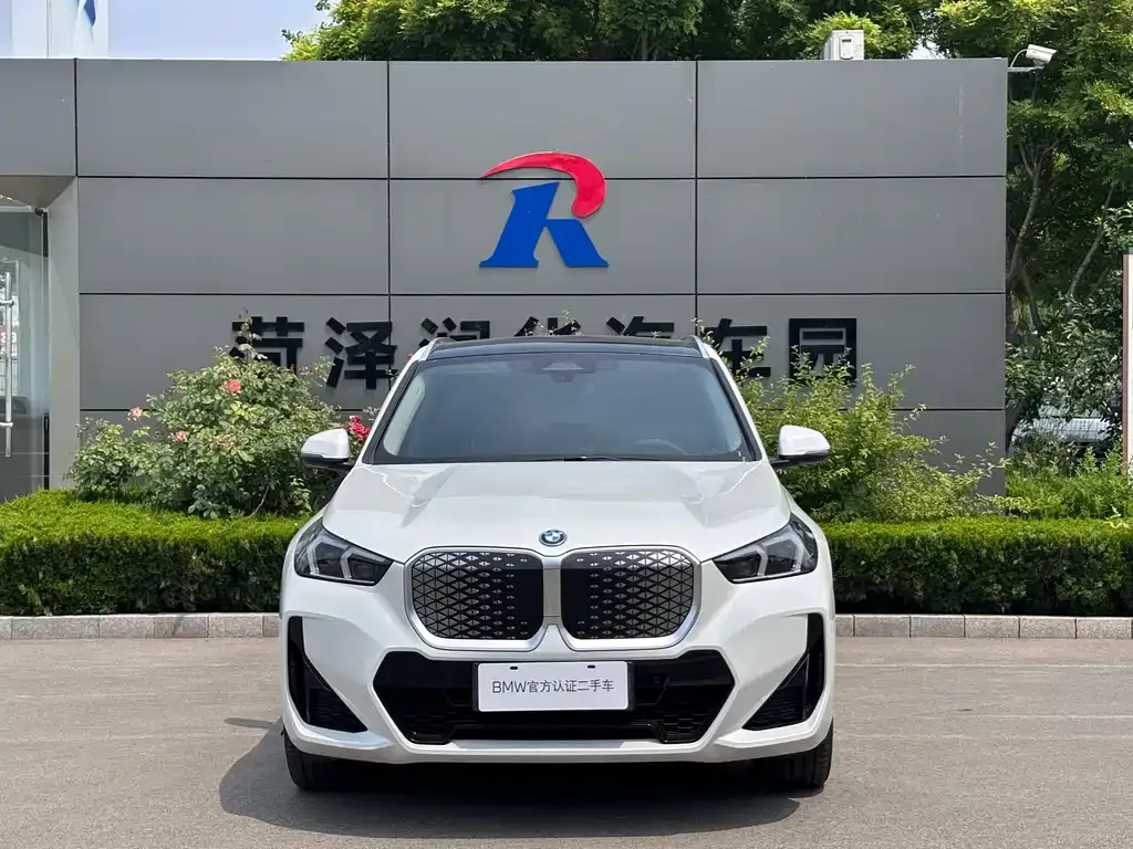 BMW iX1 2025 из CN, фото 4