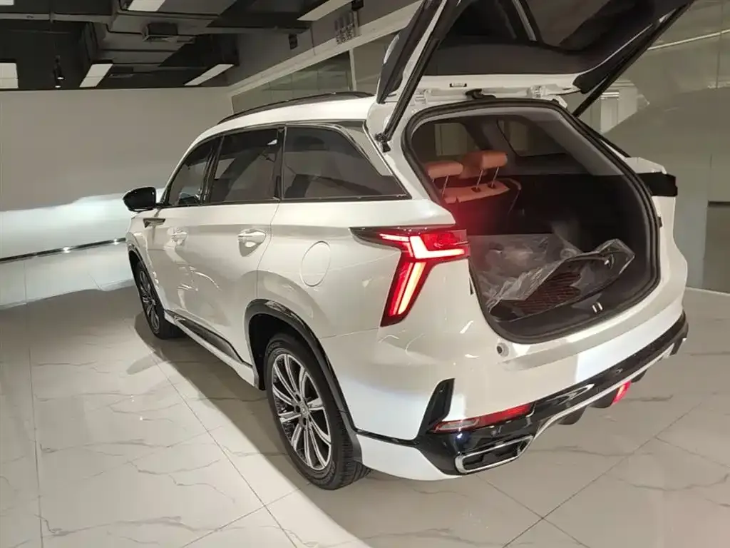 Changan CS75PLUS — фото 10