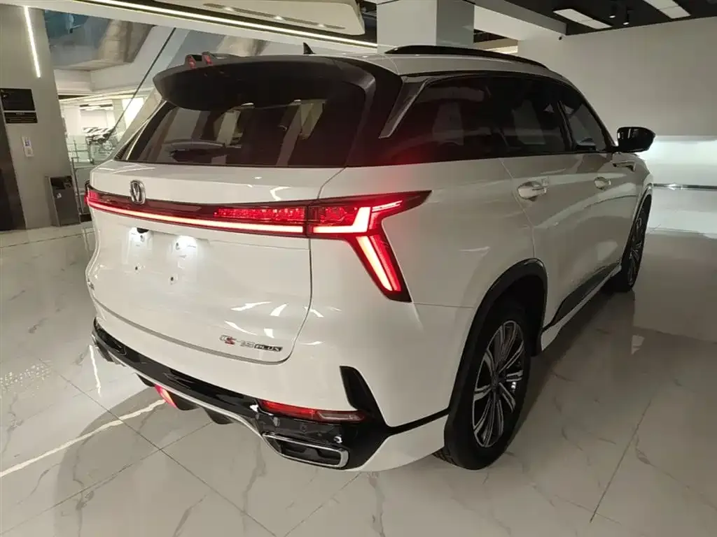 Changan CS75PLUS — фото 4