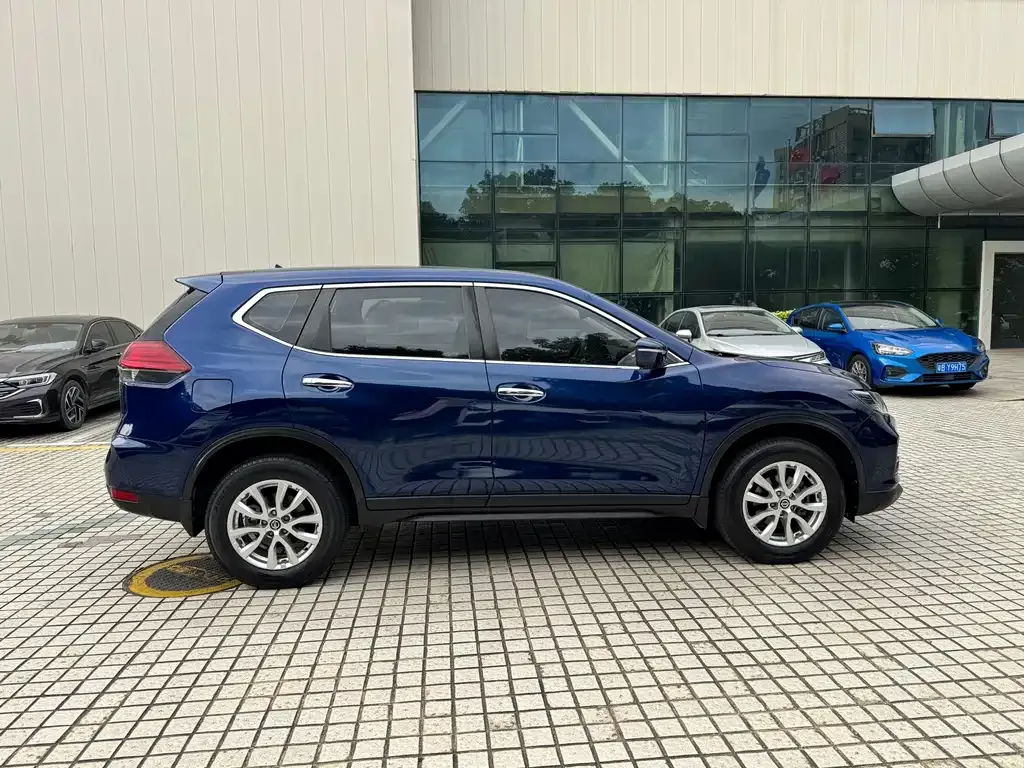 Nissan X-Trail 2021 из CN, фото 4