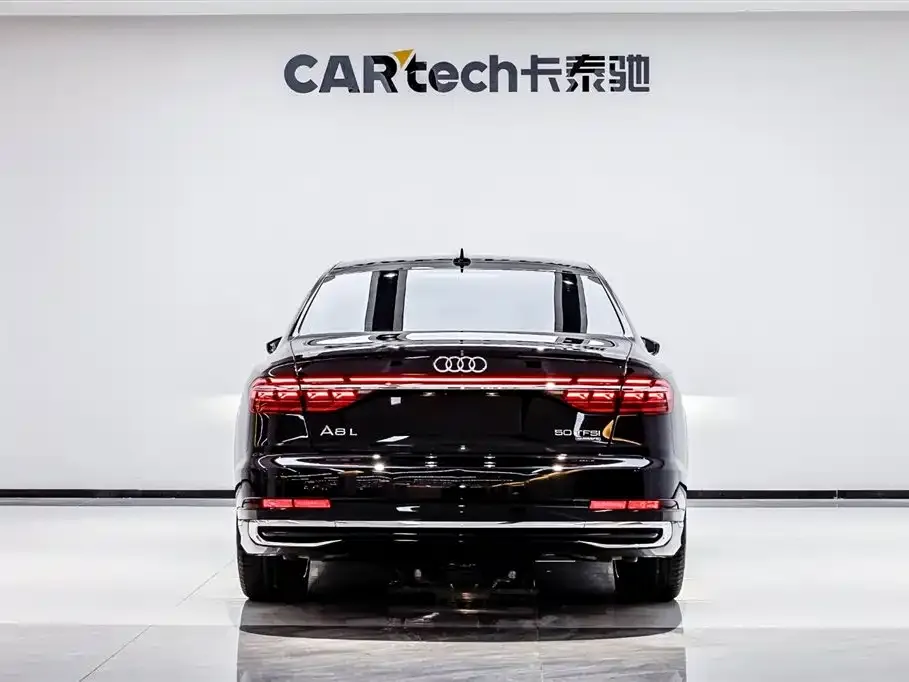 Audi A8 — фото 2