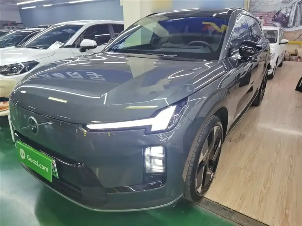 Volvo XC70 Plug-in Hybrid