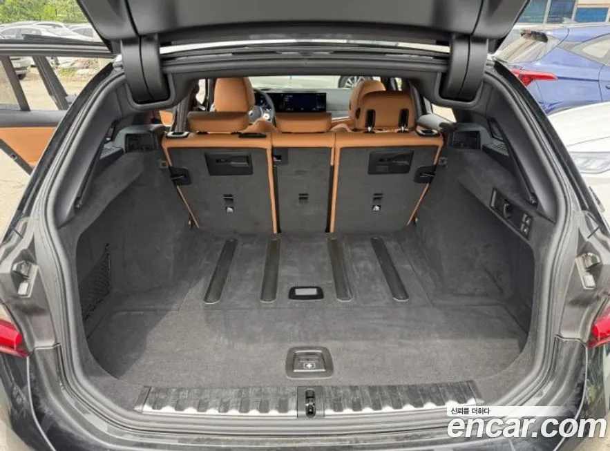 BMW 3-Series 2023 из KR, фото 7