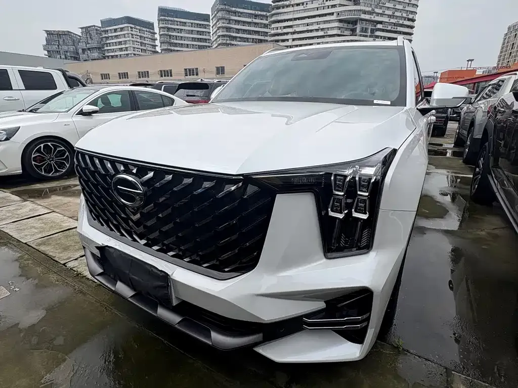 GAC Motor Trumpchi GS8 — фото 1
