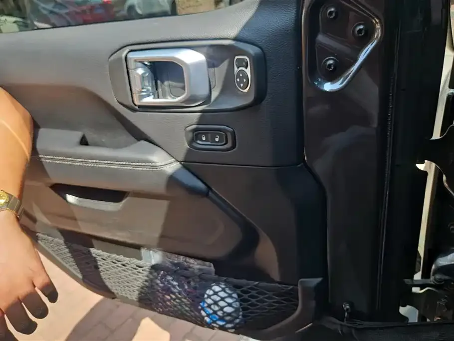 Jeep Wrangler PHEV 2022 из CN, фото 3