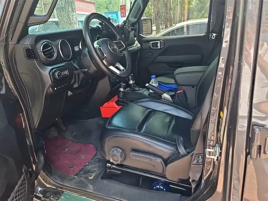 Jeep Wrangler PHEV 2022 из CN, фото 8