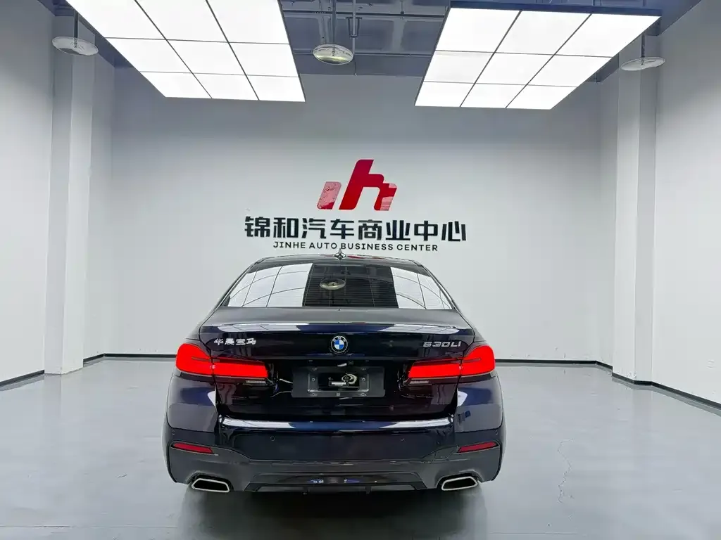 BMW 5 Series — фото 2