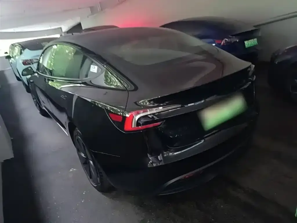Tesla Model 3 — фото 2