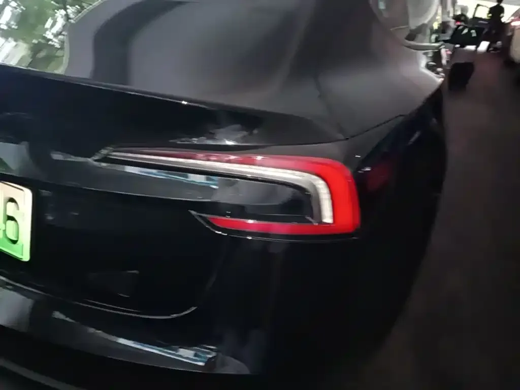 Tesla Model 3 — фото 6