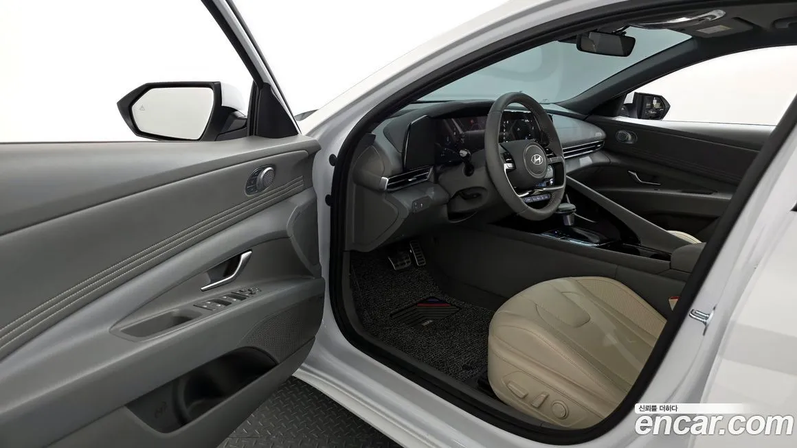 Hyundai AVANTE — фото 3