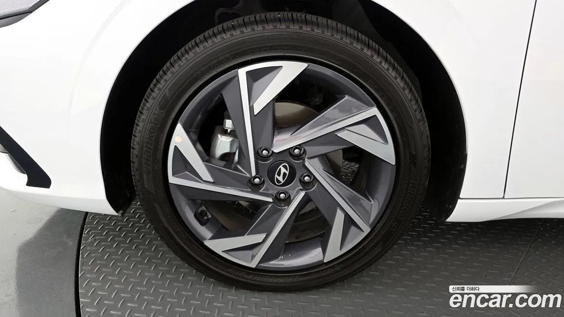 Hyundai AVANTE — фото 4