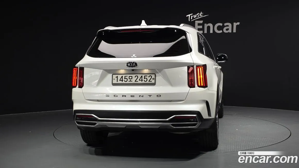 Kia Sorento — фото 10