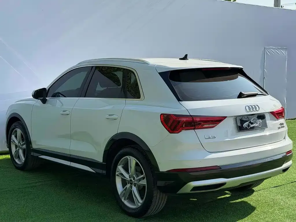 Audi Q3 — фото 2