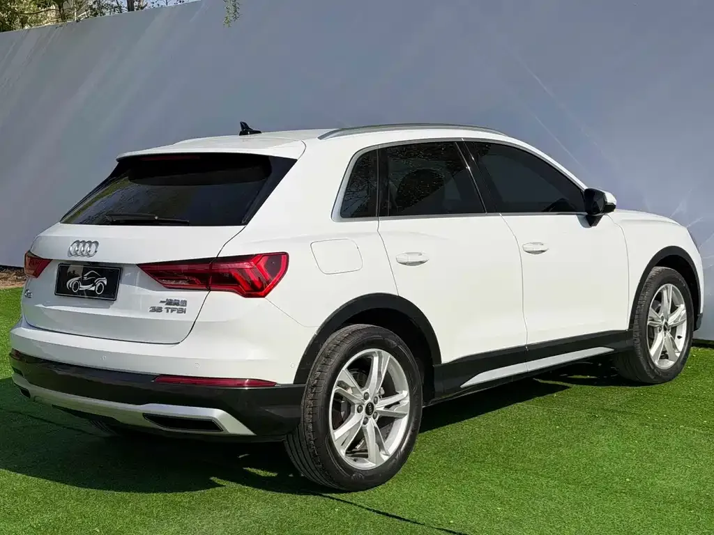 Audi Q3 — фото 4