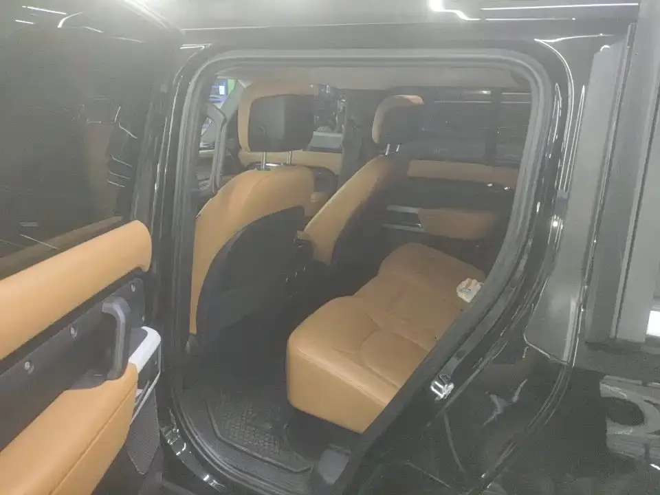 Land Rover Defender — фото 2