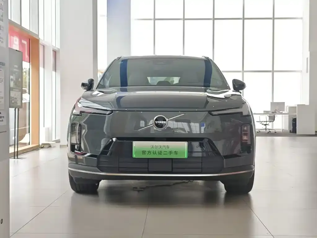 Volvo XC70 Plug-in Hybrid — фото 4