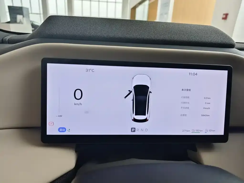 Volvo XC70 Plug-in Hybrid — фото 3