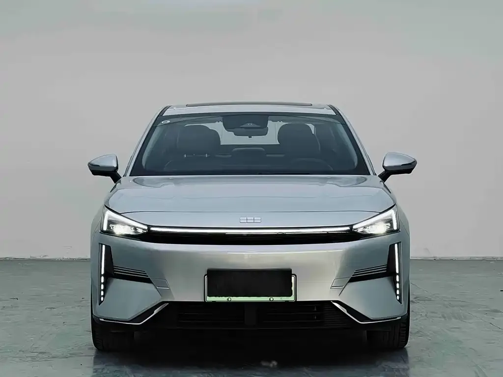 Geely Galaxy L6 — фото 8