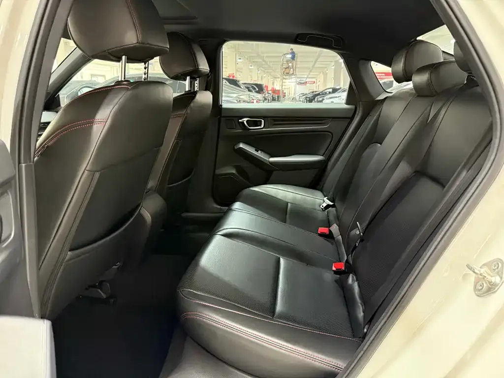 Honda Civic — фото 10