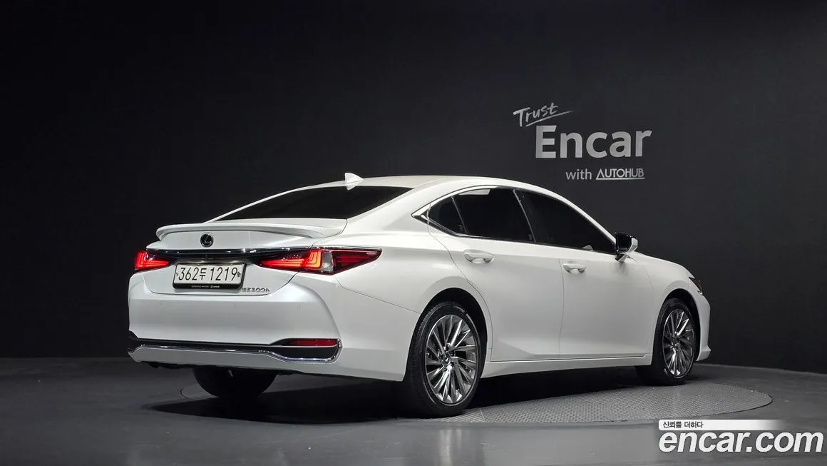 Lexus ES 2023 из KR, фото 3