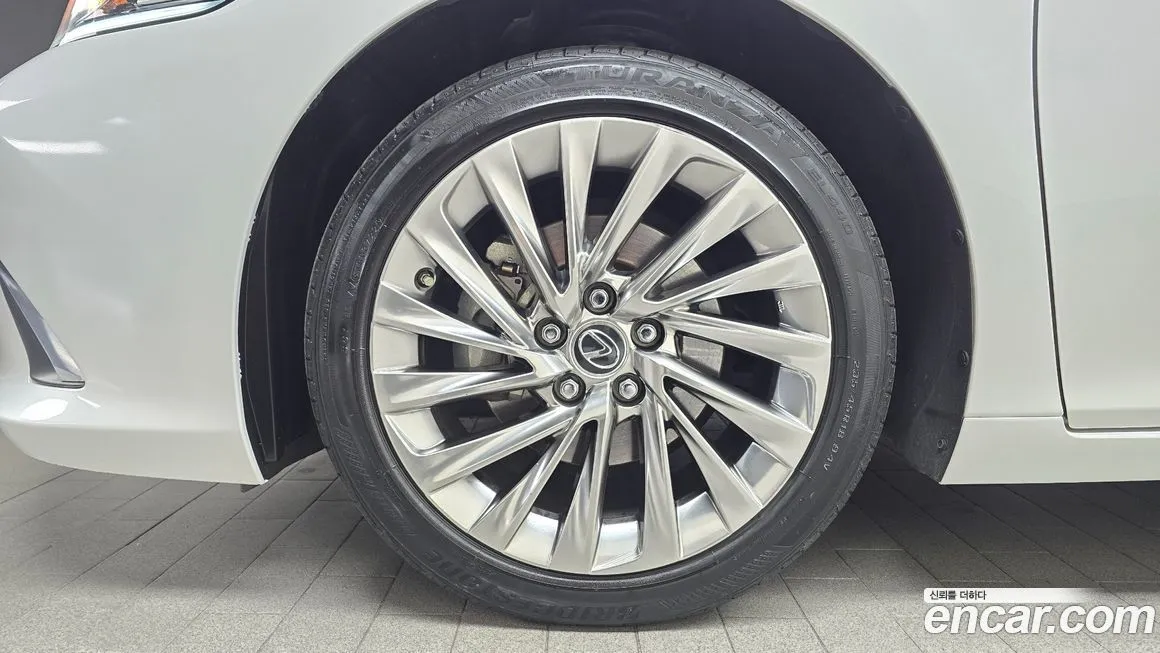 Lexus ES 2023 из KR, фото 6