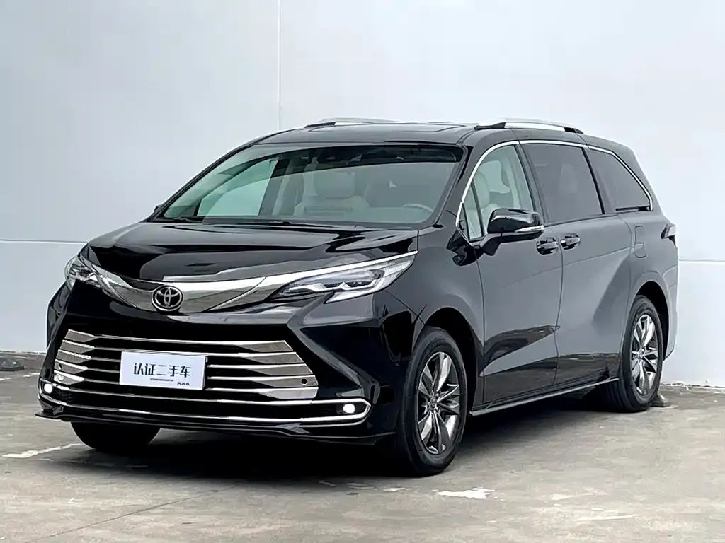 Toyota Sienna — фото 10