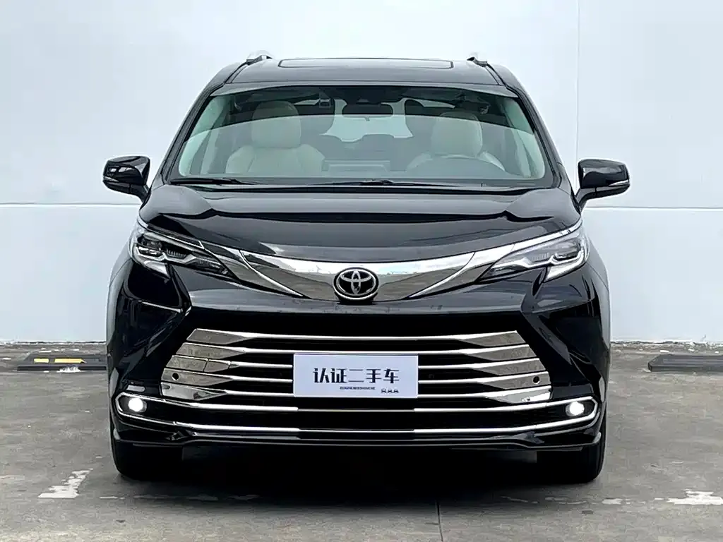 Toyota Sienna — фото 2