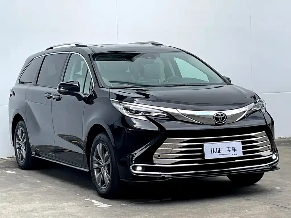 Toyota Sienna — фото 5