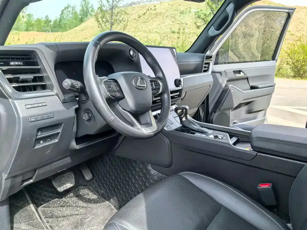 Lexus GX 2025 из CN, фото 10