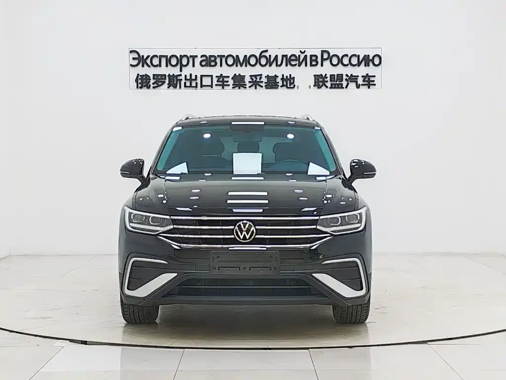 Volkswagen Tiguan L — фото 2