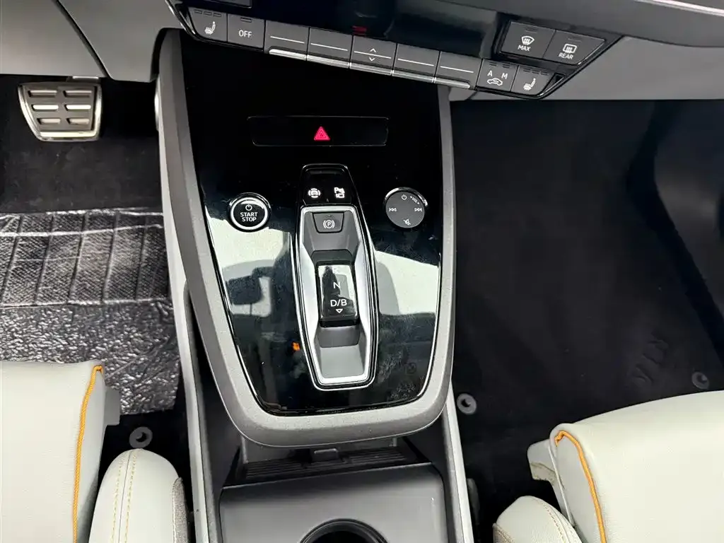 Audi Q5 e-tron 2024 из CN, фото 7