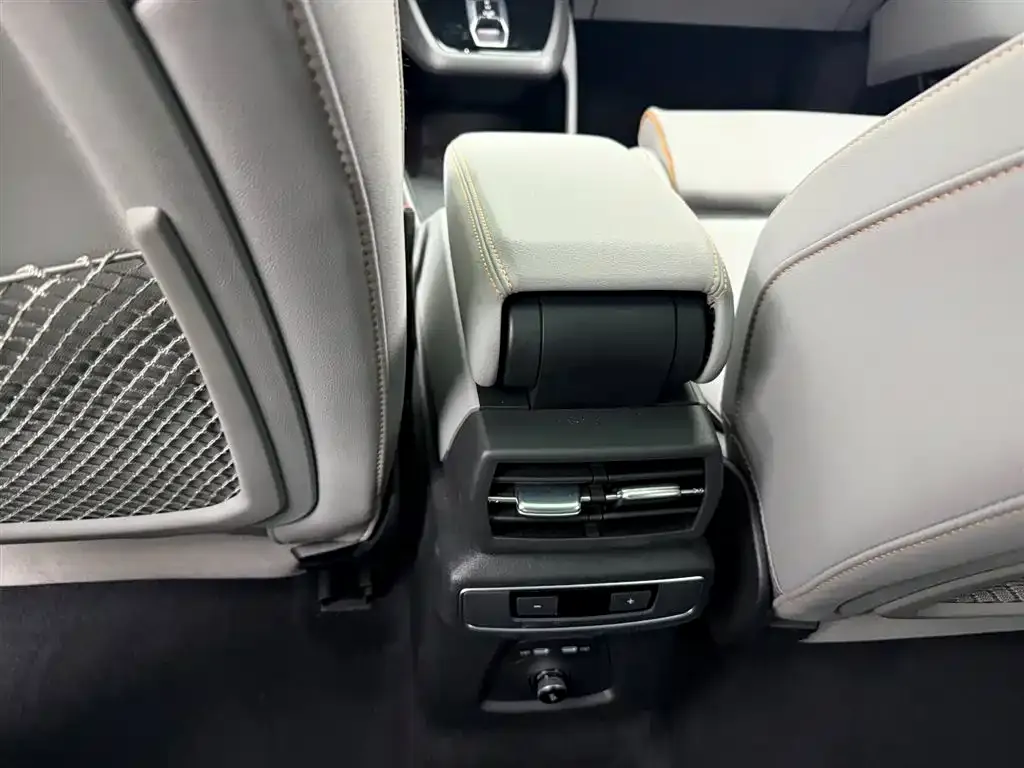 Audi Q5 e-tron 2024 из CN, фото 3