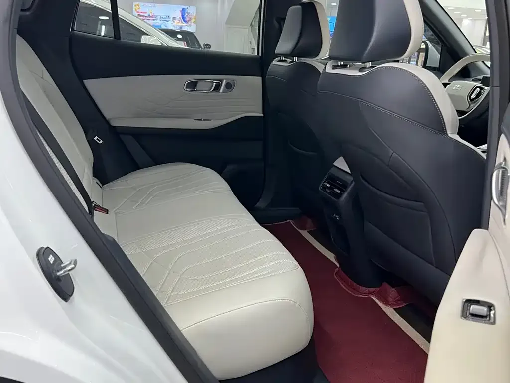 Geely Galaxy Xingjian 7 2025 из CN, фото 3