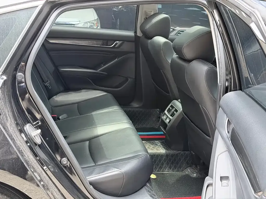 Honda Accord 2023 из CN, фото 5
