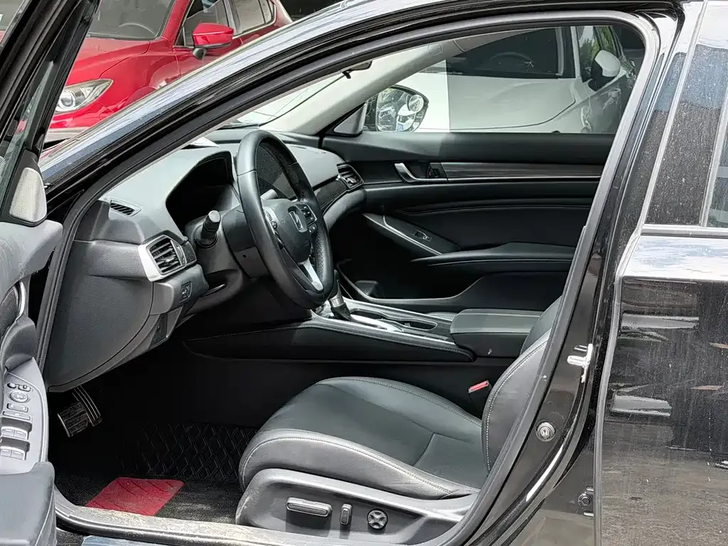 Honda Accord 2023 из CN, фото 10