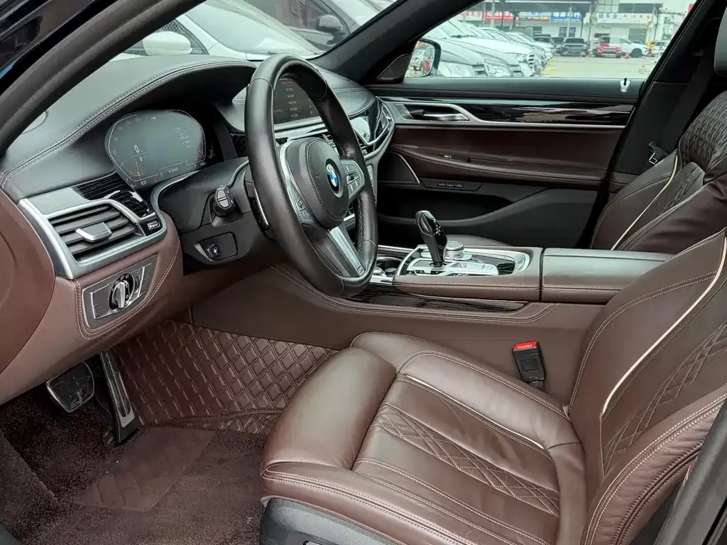 BMW 7 Series 2021 из CN, фото 7
