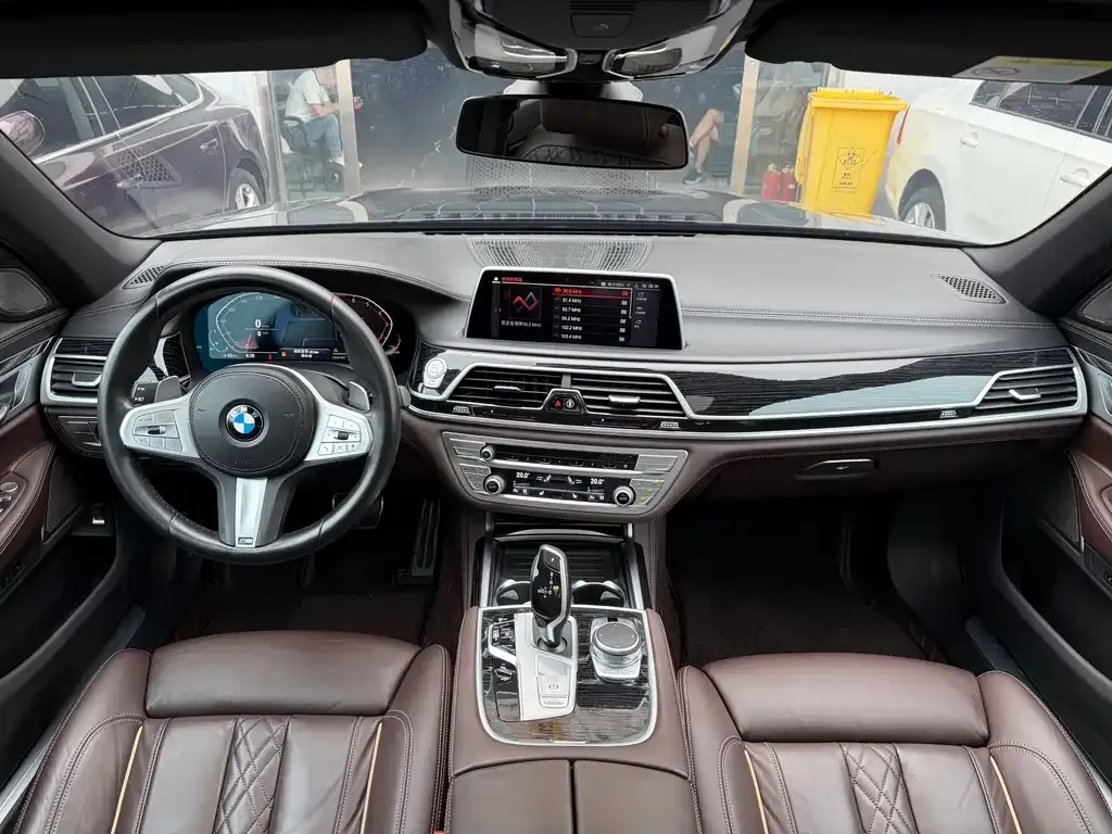 BMW 7 Series 2021 из CN, фото 5