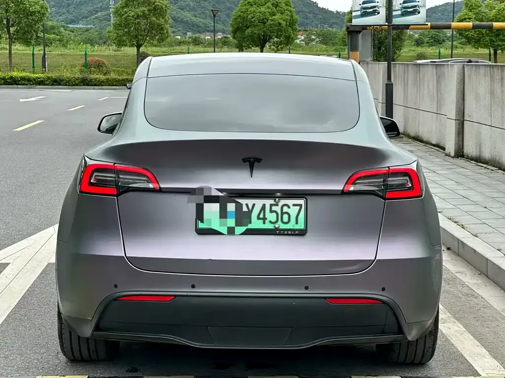 Tesla Model Y — фото 5