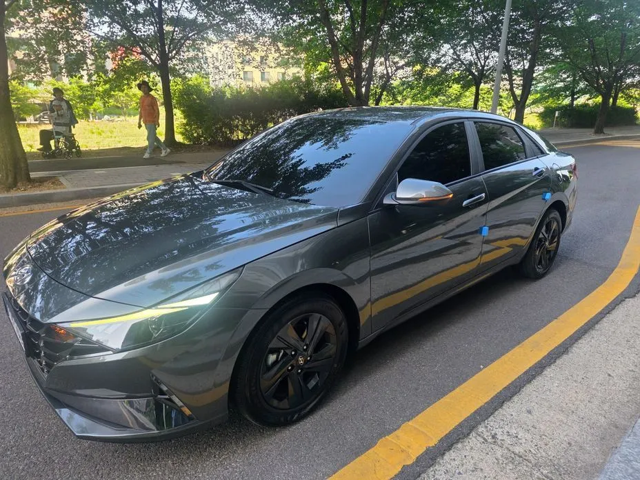 Hyundai AVANTE — фото 1