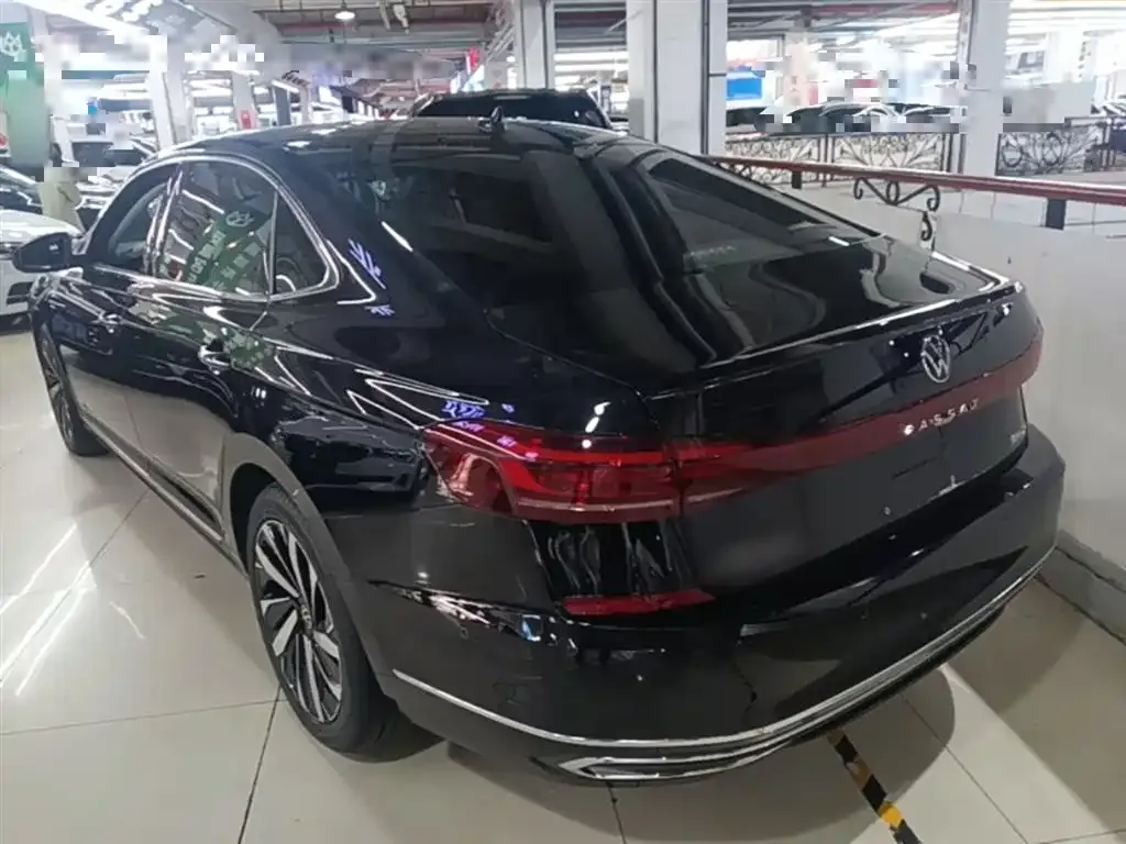 Volkswagen Passat — фото 5